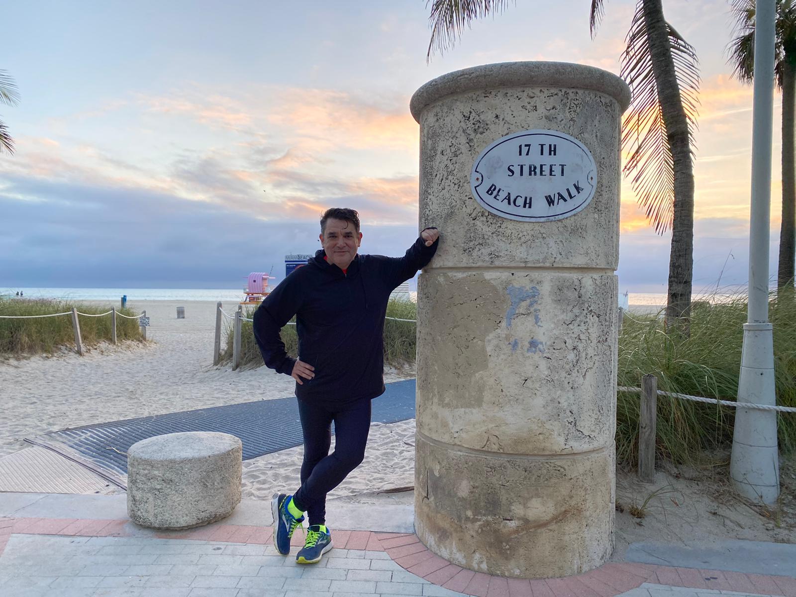 Fernando Monzon en Miami Beach a punto de ir al Napte a lanzar proyectos con Milyuna Historias